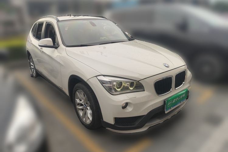 Used BMW X1 2014 sDrive18i Leading Model Front Right 45 Deg