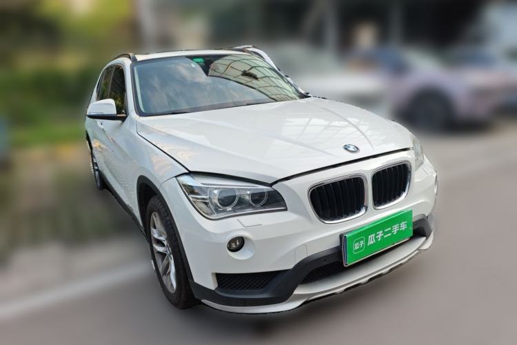 Used BMW X1 2014 sDrive18i Leading Model Front Right 45 Deg