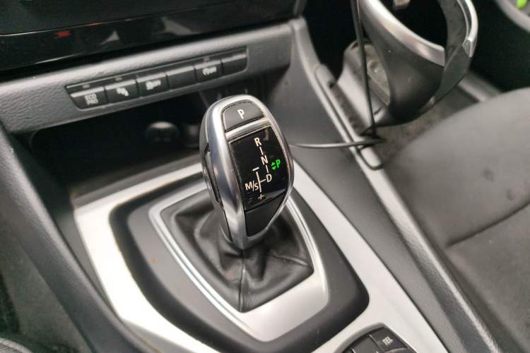 Used BMW X1 2014 sDrive18i Fashion Model Gear Lever