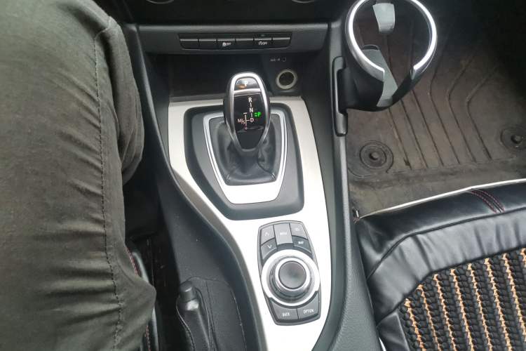 Used BMW X1 2014 sDrive18i Fashion Model Gear Lever