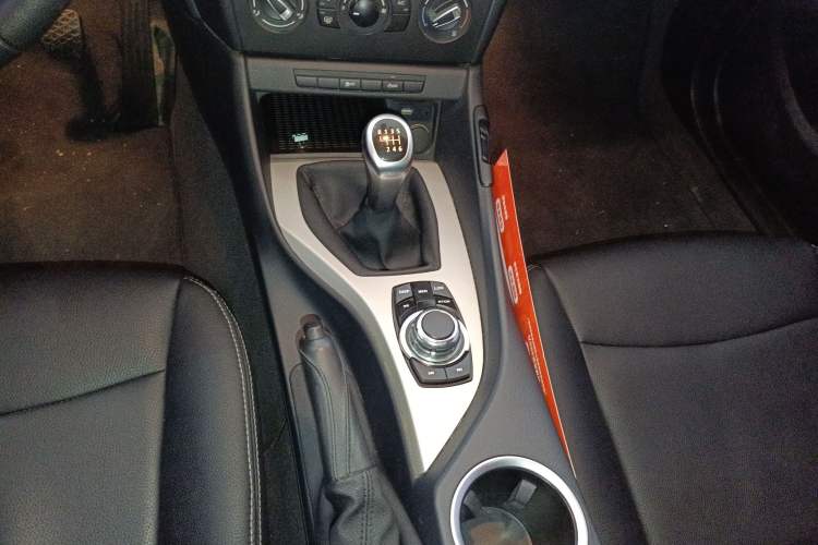 Used BMW X1 2014 sDrive18i manual model Gear Lever