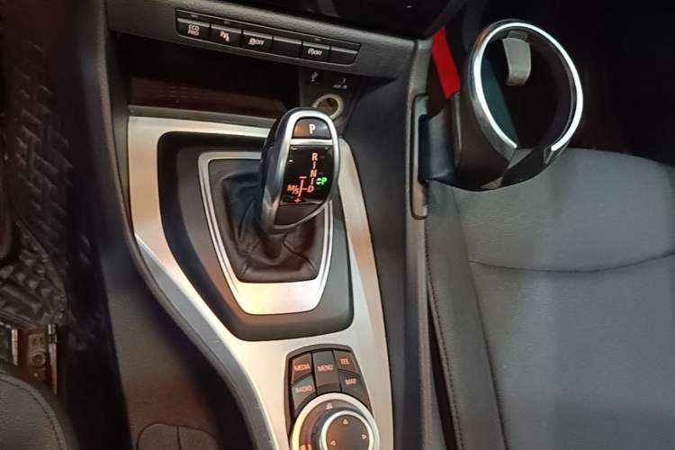 Used BMW X1 2014 sDrive18i Leading Model Gear Lever