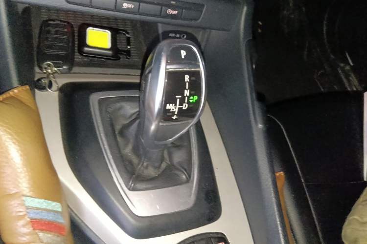 Used BMW X1 2014 sDrive18i Fashion Model Gear Lever