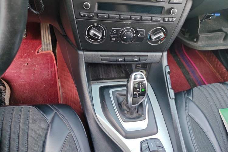 Used BMW X1 2014 sDrive18i Fashion Model Gear Lever