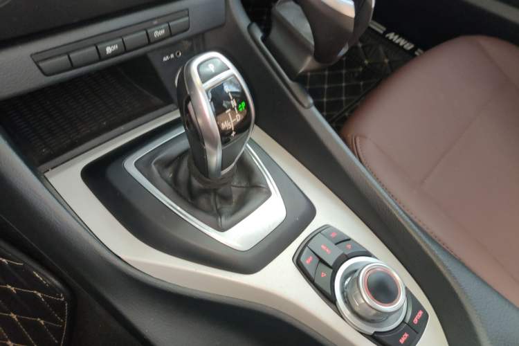 Used BMW X1 2014 sDrive18i Fashion Model Gear Lever