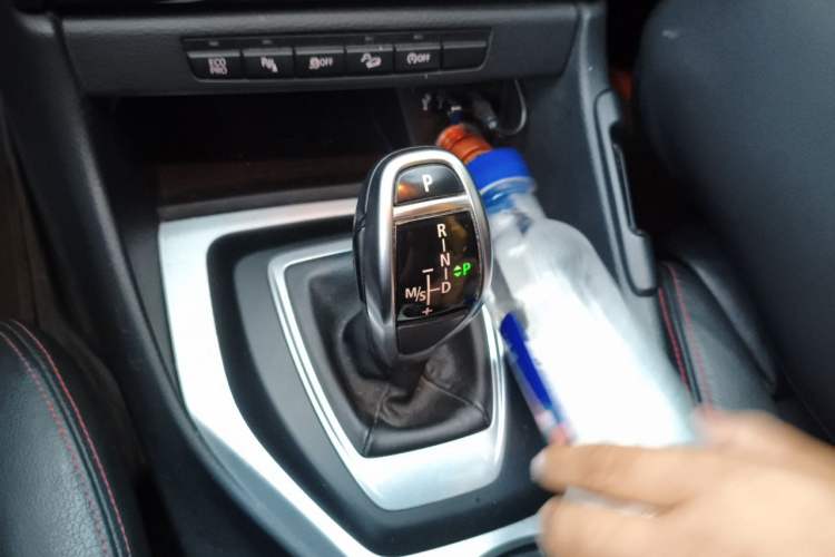 Used BMW X1 2014 xDrive20i Sports Design Package Gear Lever