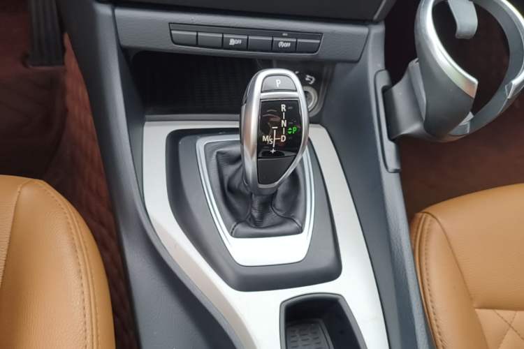 Used BMW X1 2014 sDrive18i Fashion Model Gear Lever