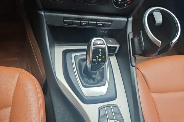 Used BMW X1 2014 sDrive18i Fashion Model Gear Lever