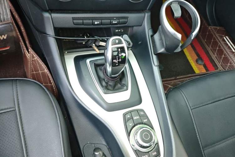 Used BMW X1 2014 sDrive18i Fashion Model Gear Lever