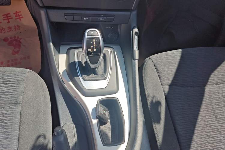 Used BMW X1 2014 sDrive18i Fashion Model Gear Lever