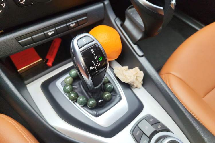 Used BMW X1 2014 sDrive18i Fashion Model Gear Lever