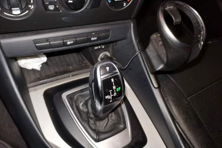 Used BMW X1 2014 sDrive18i Fashion Model Gear Lever