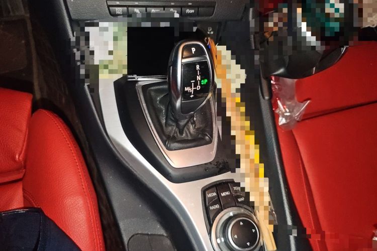 Used BMW X1 2014 xDrive20i Sports Design Package Gear Lever