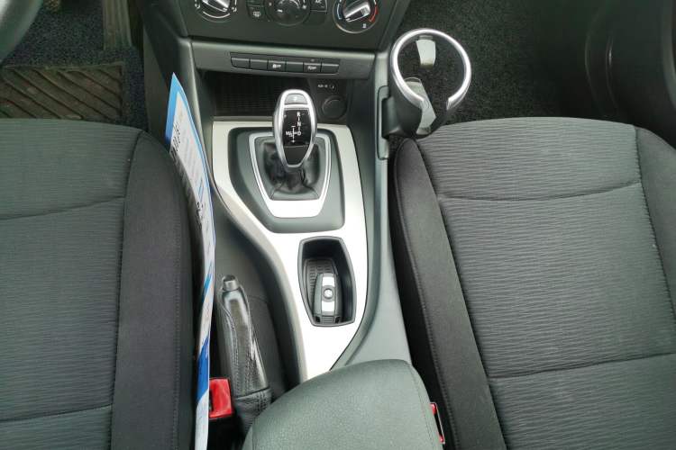 Used BMW X1 2014 sDrive18i Fashion Model Gear Lever