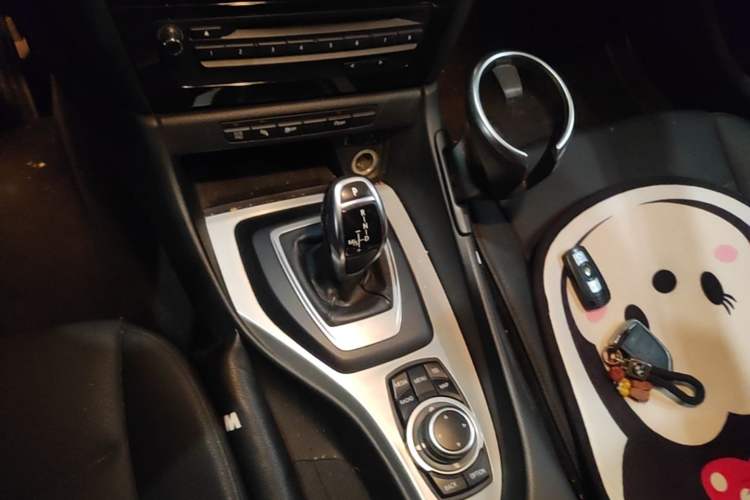 Used BMW X1 2014 sDrive18i Leading Model Gear Lever