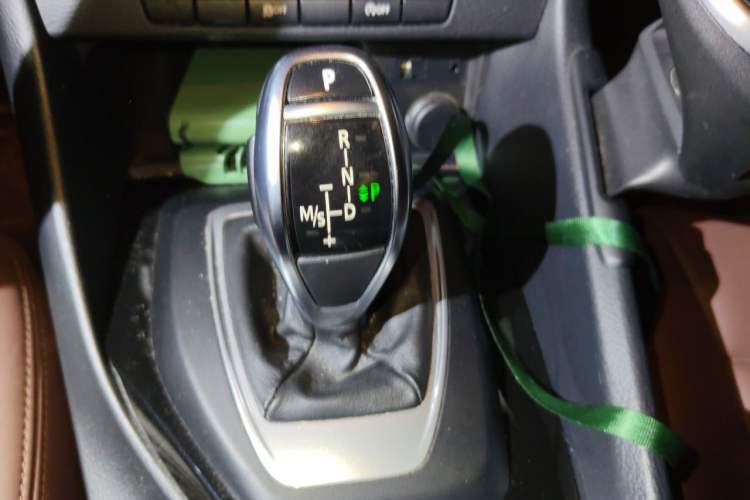 Used BMW X1 2014 sDrive18i Fashion Model Gear Lever