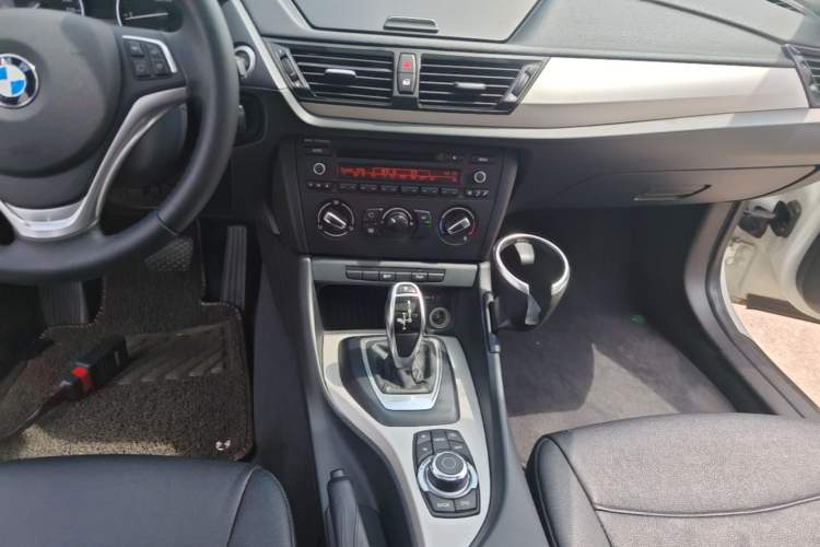 Used BMW X1 2014 sDrive18i Fashion Model Gear Lever