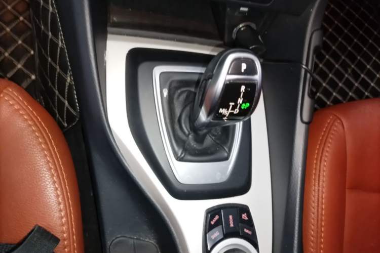 Used BMW X1 2014 sDrive18i Fashion Model Gear Lever