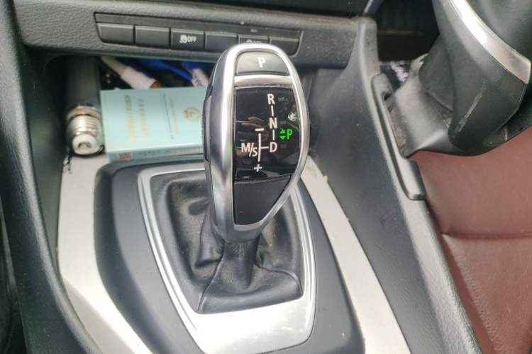 Used BMW X1 2014 sDrive18i Fashion Model Gear Lever