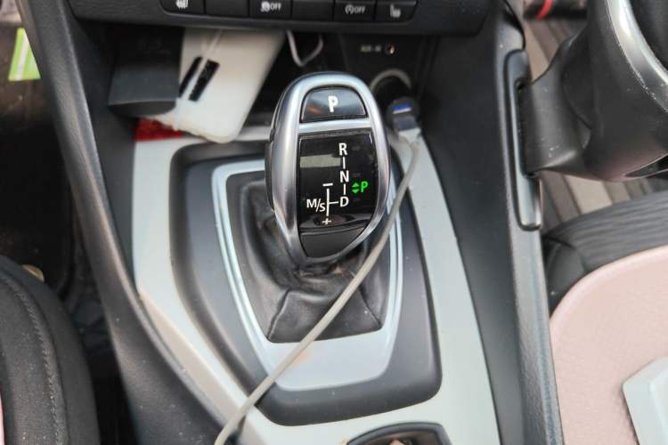 Used BMW X1 2014 sDrive18i Fashion Model Gear Lever
