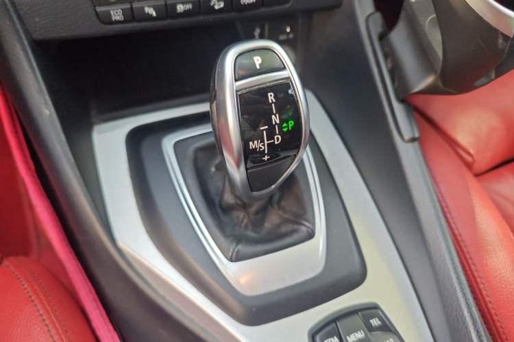 Used BMW X1 2014 xDrive20i Sports Design Package Gear Lever