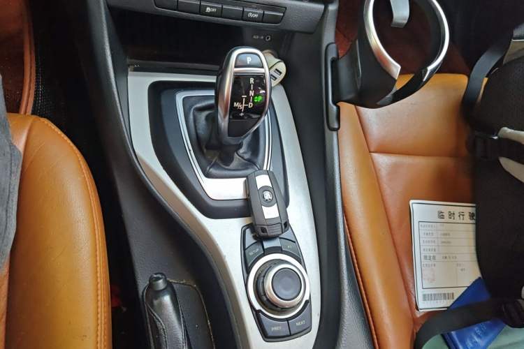 Used BMW X1 2014 sDrive18i Fashion Model Gear Lever