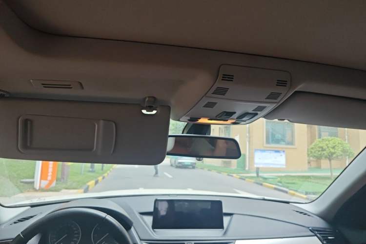 Used BMW X1 2014 sDrive18i Fashion Model Headliner