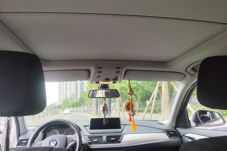 Used BMW X1 2014 sDrive18i manual model Headliner