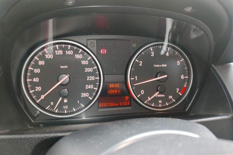 Used BMW X1 2014 sDrive18i Leading Model Instrument Cluster