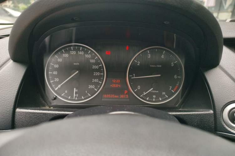 Used BMW X1 2014 sDrive18i Fashion Model Instrument Cluster