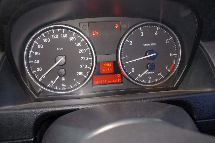 Used BMW X1 2014 sDrive18i Fashion Model Instrument Cluster