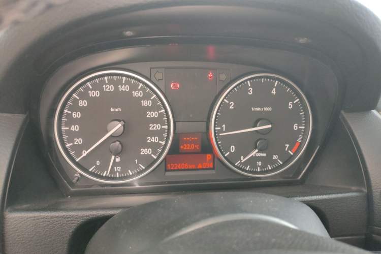 Used BMW X1 2014 sDrive18i Fashion Model Instrument Cluster
