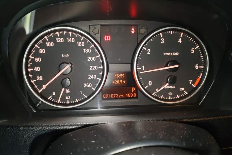 Used BMW X1 2014 sDrive18i Fashion Model Instrument Cluster