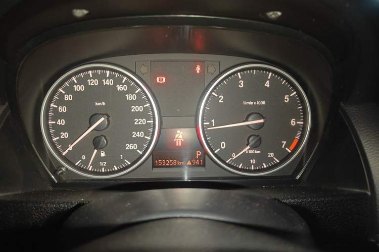 Used BMW X1 2014 sDrive18i Fashion Model Instrument Cluster