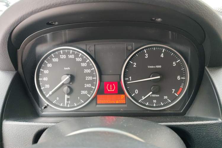 Used BMW X1 2014 sDrive18i Fashion Model Instrument Cluster