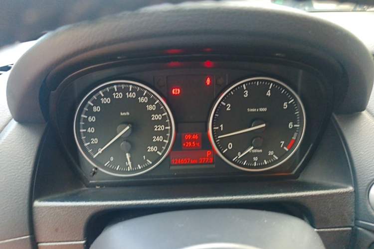 Used BMW X1 2014 sDrive18i Fashion Model Instrument Cluster