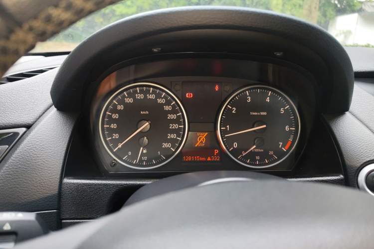 Used BMW X1 2014 sDrive18i Fashion Model Instrument Cluster
