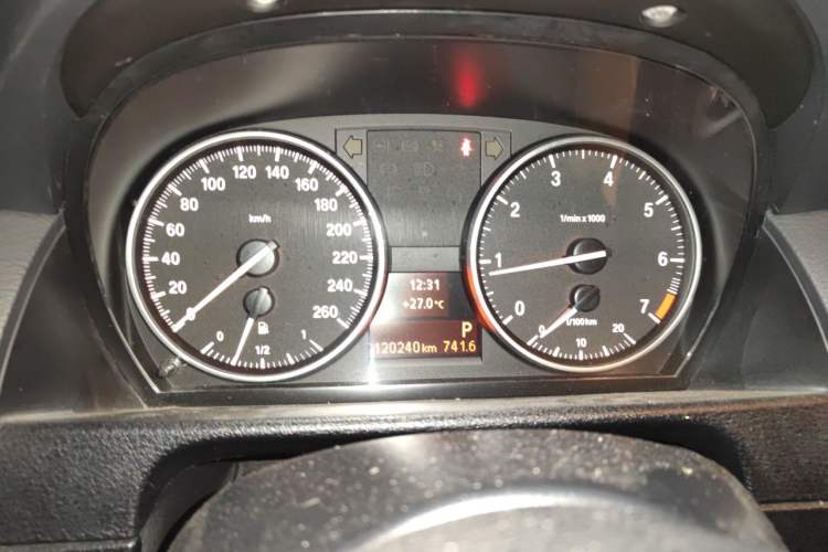 Used BMW X1 2014 sDrive18i Fashion Model Instrument Cluster