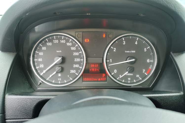Used BMW X1 2014 sDrive18i Fashion Model Instrument Cluster