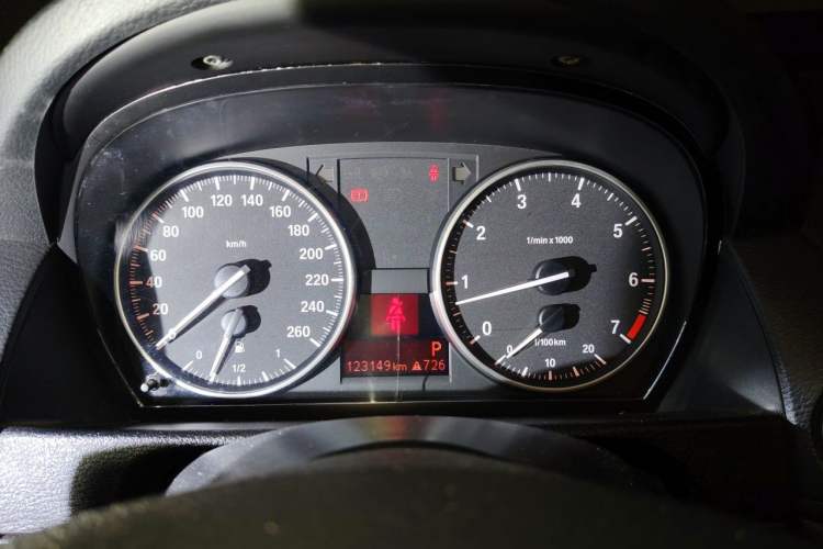 Used BMW X1 2014 sDrive18i Fashion Model Instrument Cluster
