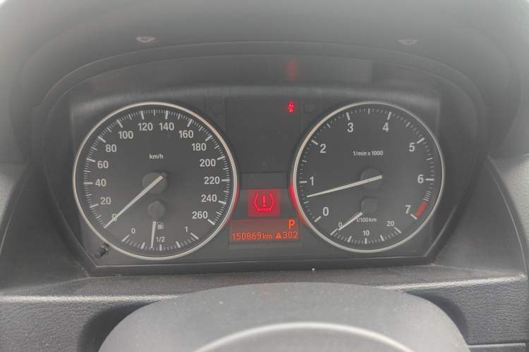 Used BMW X1 2014 sDrive18i Fashion Model Instrument Cluster