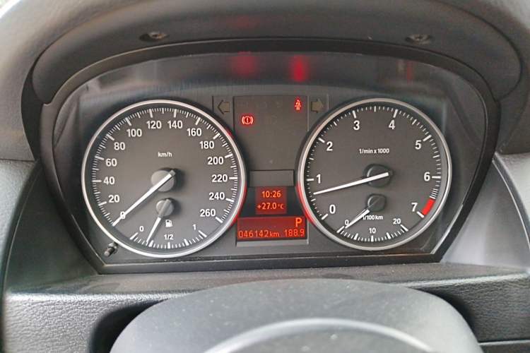 Used BMW X1 2014 sDrive18i Fashion Model Instrument Cluster