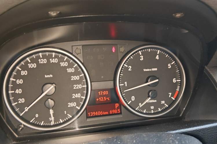 Used BMW X1 2014 sDrive20i Sports Design Package Instrument Cluster