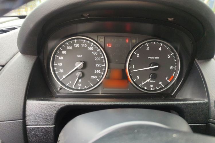 Used BMW X1 2014 sDrive18i manual model Instrument Cluster