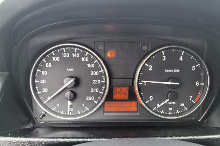 Used BMW X1 2014 sDrive18i Fashion Model Instrument Cluster
