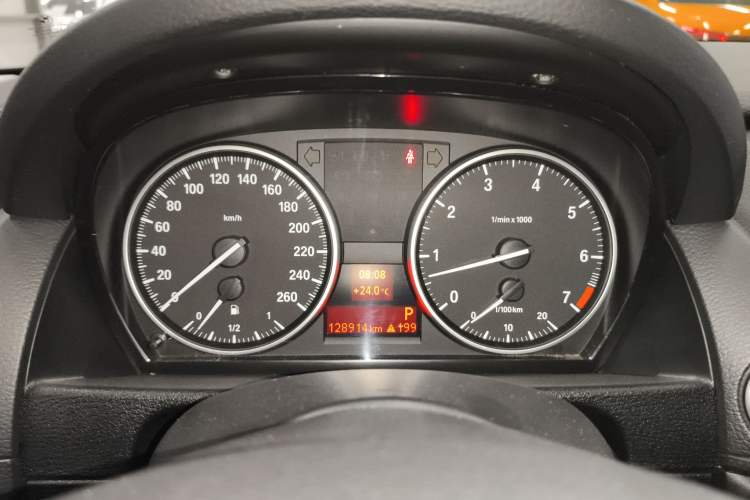 Used BMW X1 2014 sDrive18i Fashion Model Instrument Cluster