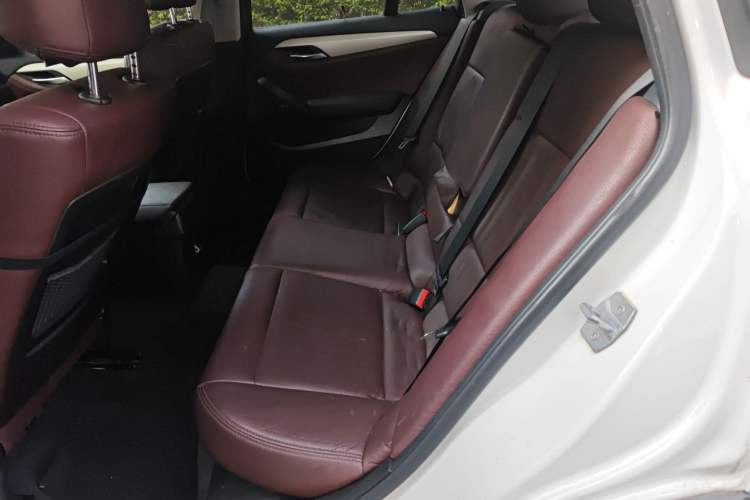 Used BMW X1 2014 sDrive18i Fashion Model Interior 3