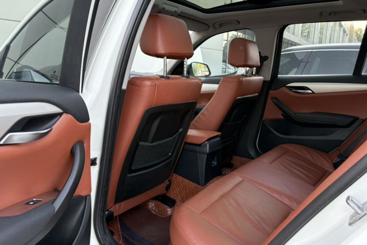 Used BMW X1 2014 sDrive18i Fashion Model Interior 3