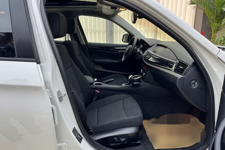 Used BMW X1 2014 sDrive18i Fashion Model Interior 4