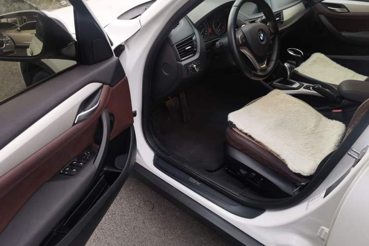 Used BMW X1 2014 sDrive18i Fashion Model Interior 4